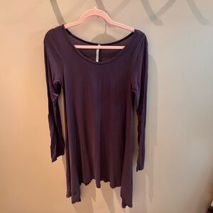 Women's Long Sleeve Scoop Neck Tunic - Deep Plum
